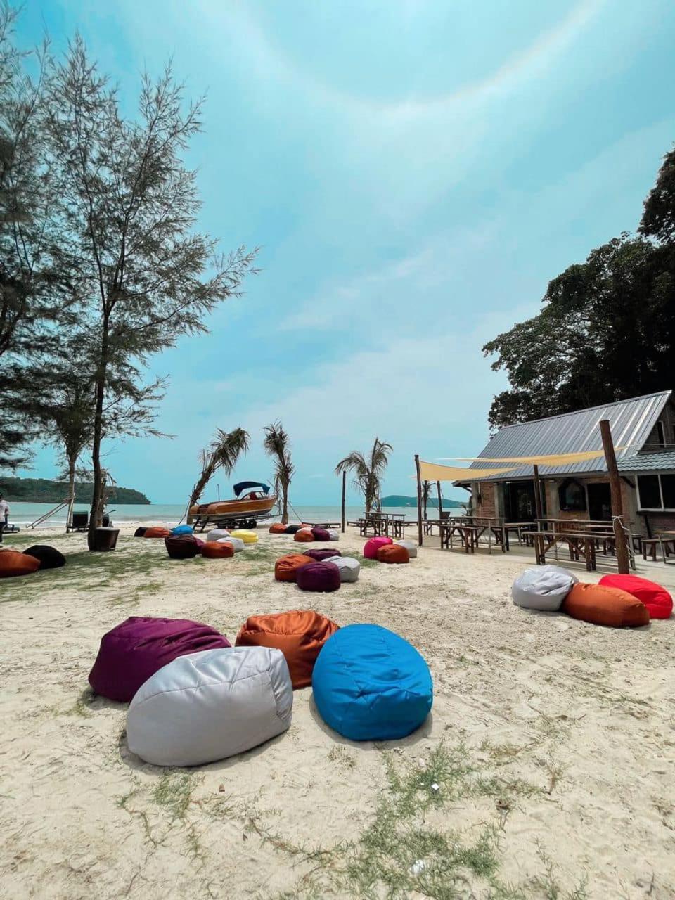 Langkawi Pantai Cenang - Private Beach Glamping Experience Exteriör bild