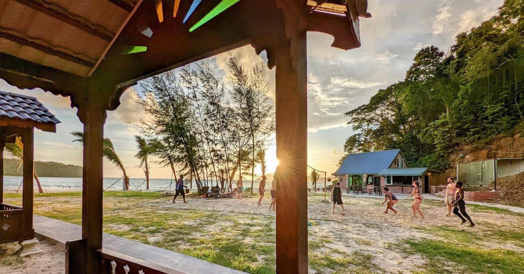 Langkawi Pantai Cenang - Private Beach Glamping Experience Exteriör bild